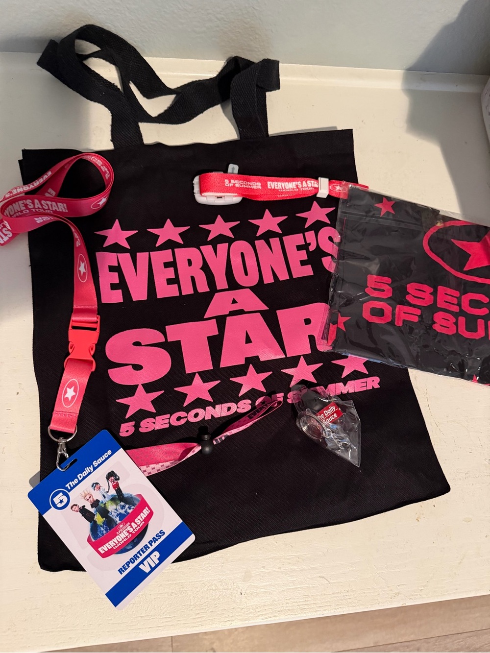5 Seconds Of Summer VIP merch Black Tote Bag with Pink Star Print and Lanyard
